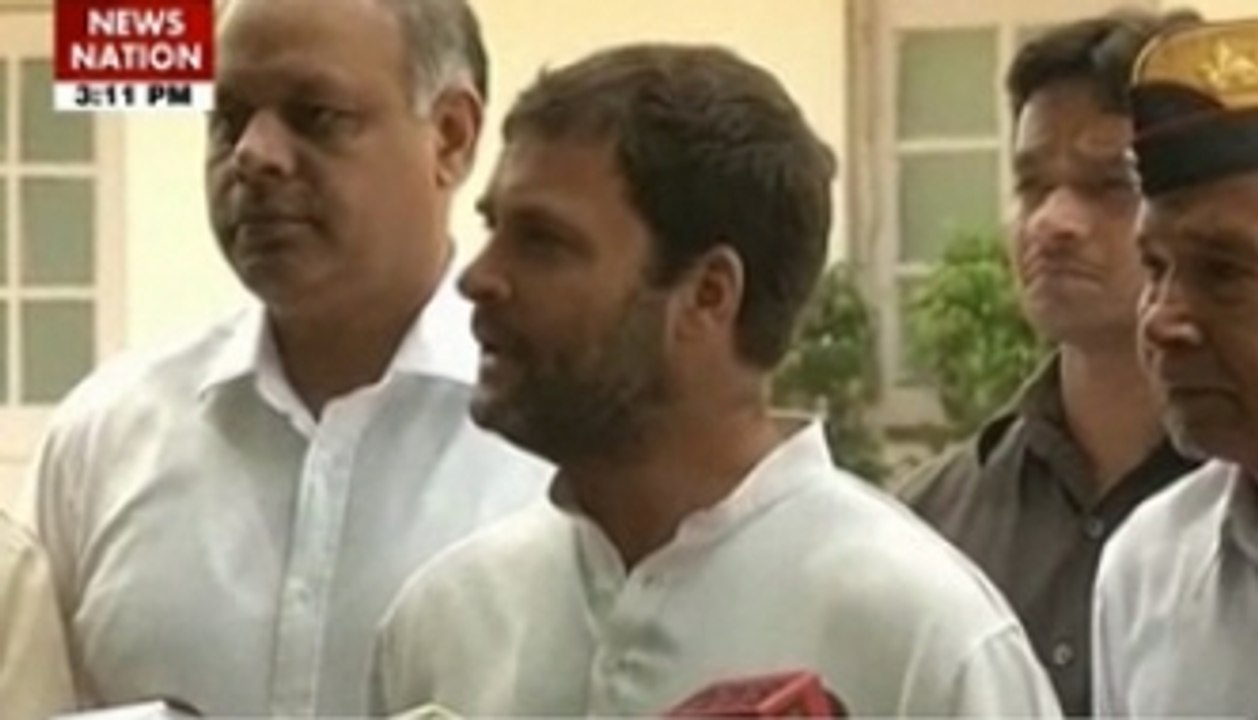 Rahul Gandhi meets ex-servicemen