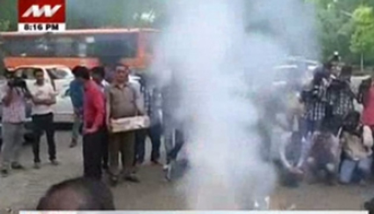 Rahul Gandhi returns home