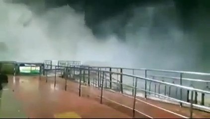 தென்காசியில் வெளுத்து வாங்கிய கனமழை - குற்றாலம் மெயின் அருவியில் மெர்சல் வெள்ளம்