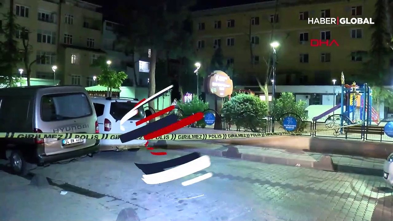 Parkta oturan gençler kurşun yağdırdılar