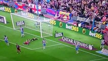 Luis Suarez bị đá nguội trong trận gặp Espanyol