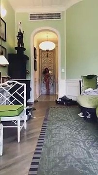 Minh Tú diện bikini đi catwalk nóng bỏng không thua gì mỹ nhân Latinh