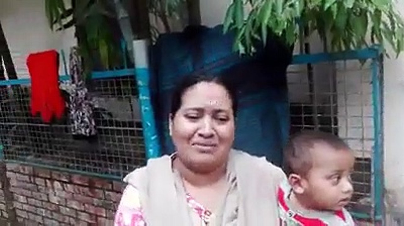 গাজীপুর সিটি করপোরেশনের ৫২ নং ওয়াড মাদ্রাসা মাকেট ভোলার টেক-এলাকায় স্বামী, শ্বশুর -শাশুড়ির নিযাতনের শিকার ২ সন্তানের জননী -ভিডিও অনলাইন থেকে সংগৃহীত