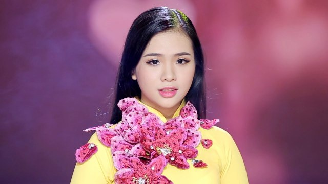 Hoa Tím Người Xưa - Người Tình Không Đến - 2 Đại Mỹ Nhân Bolero QUỲNH TRANG, PHƯƠNG ANH