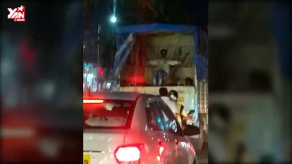 Thanh niên hồn nhiên vô tư