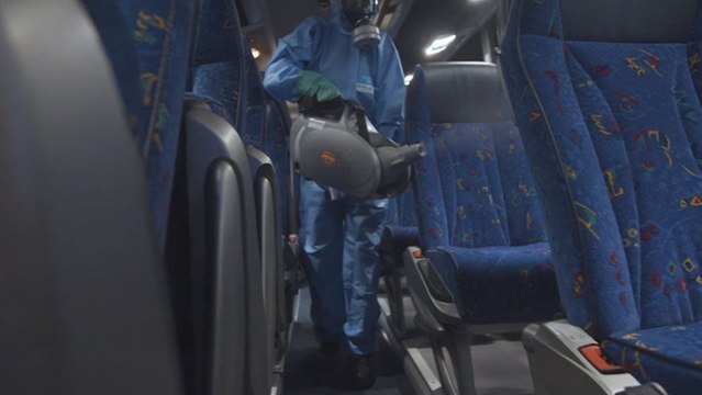 Labores de desinfección de autobuses Alsa