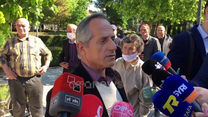 Ora News - Protesta në Shkodër e Fier, tregtarët kërkojnë hapjen e punës dhe pagat e luftës