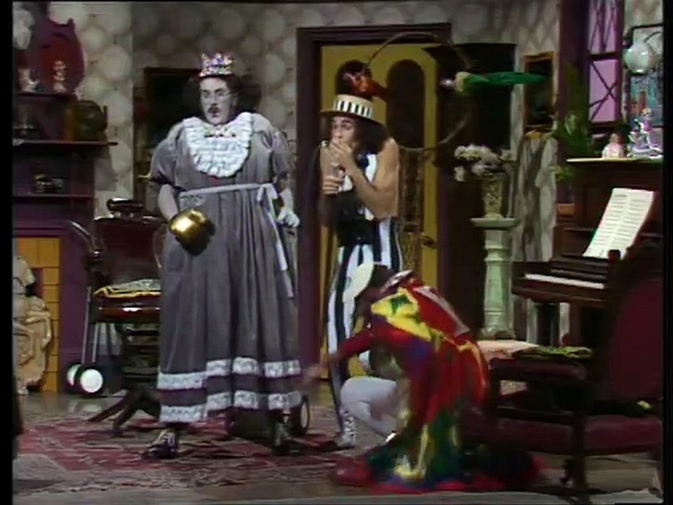 Aunty Jack Introduces Colour