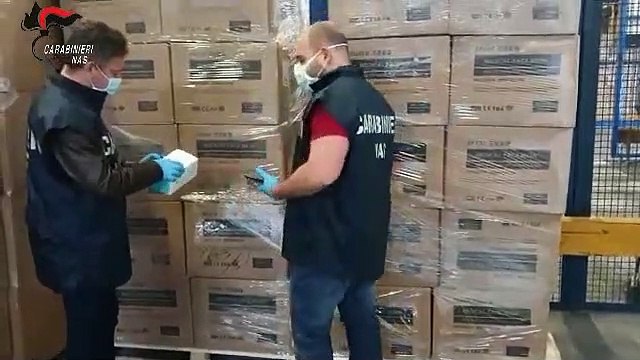 Mascherine e Dpi, ispezioni del Nas in aeroporti Bologna e Rimini (13.05.20)