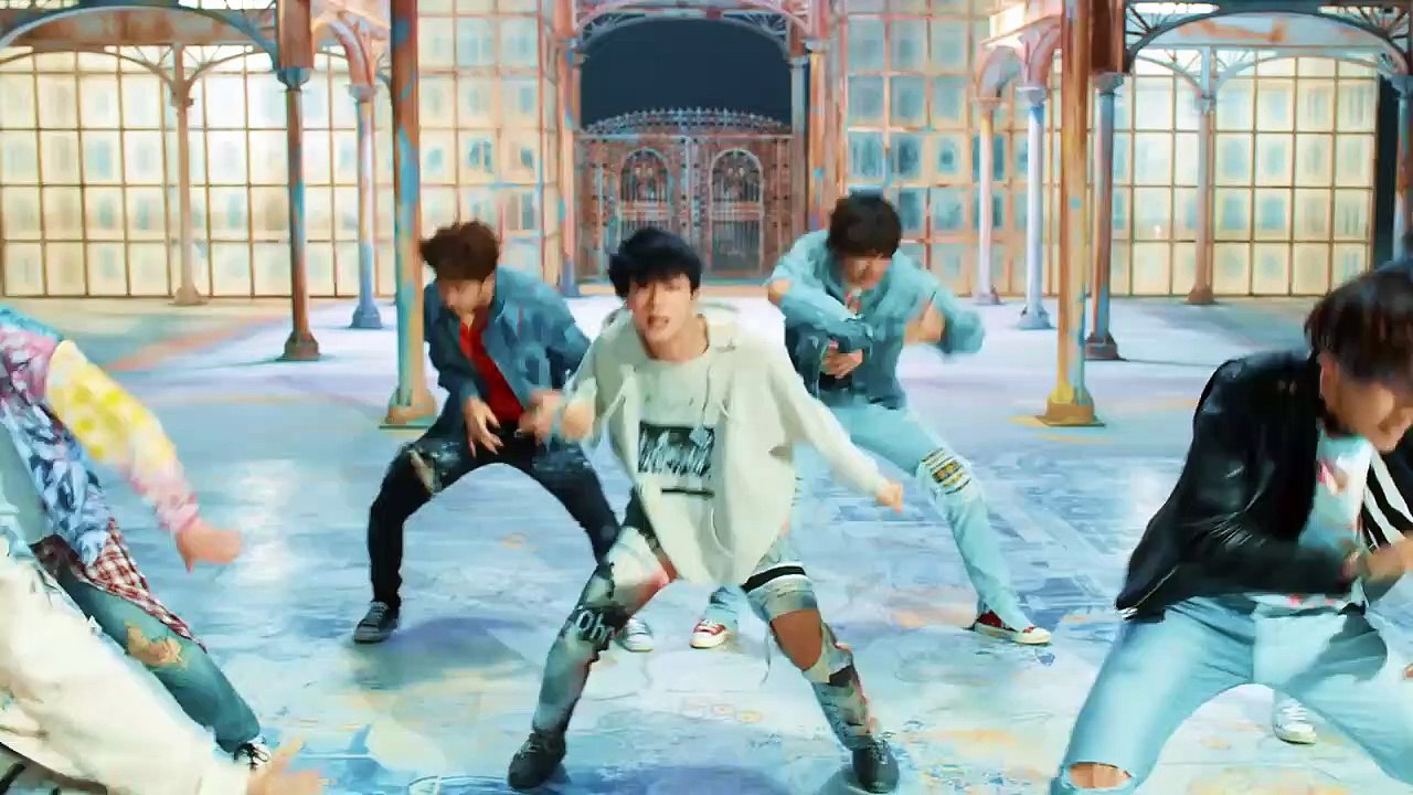 BTS (방탄소년단) 'FAKE LOVE' Official MV (Extended ver.)