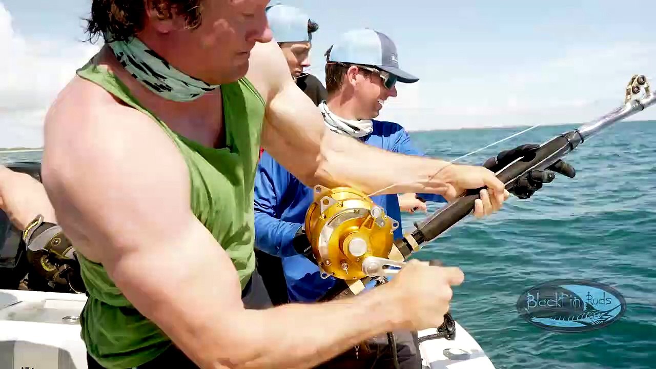 Strongest Men VS Strongest Fish - video Dailymotion