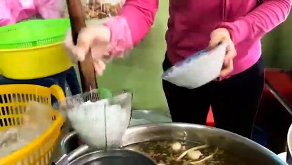 Món ăn đường phố ở thành phố Hồ Chí Minh