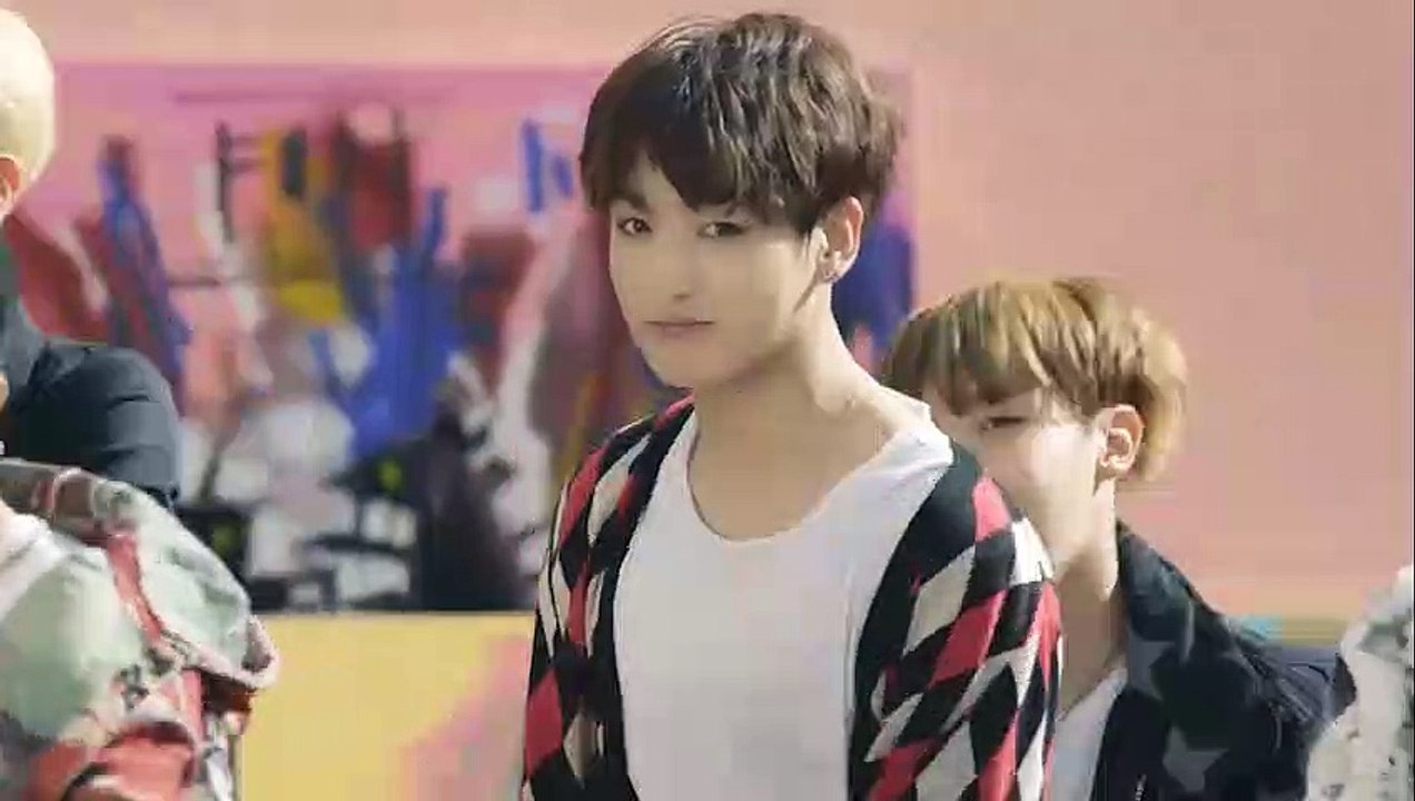 [MV] BTS(방탄소년단) _ FIRE (불타오르네)