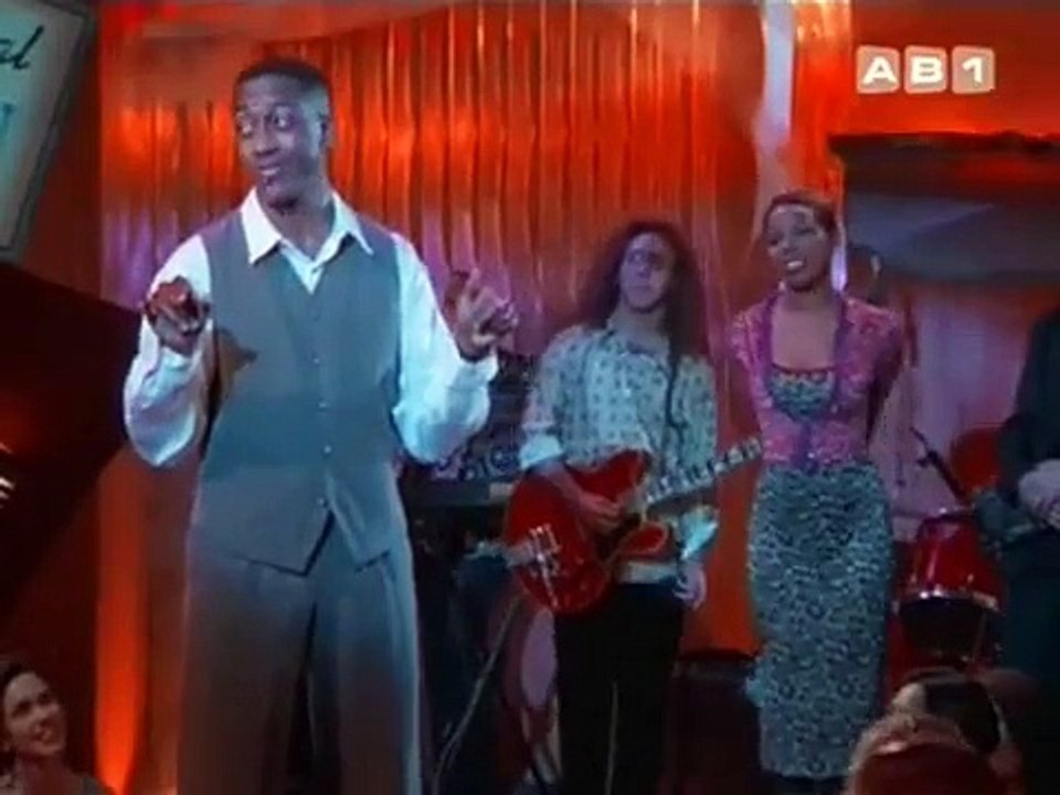 9x01 Steve aux encheres