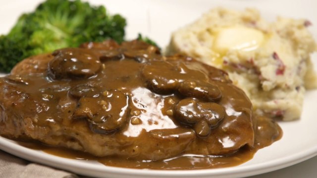 Pork Chops in Garlic Mushroom Sauce