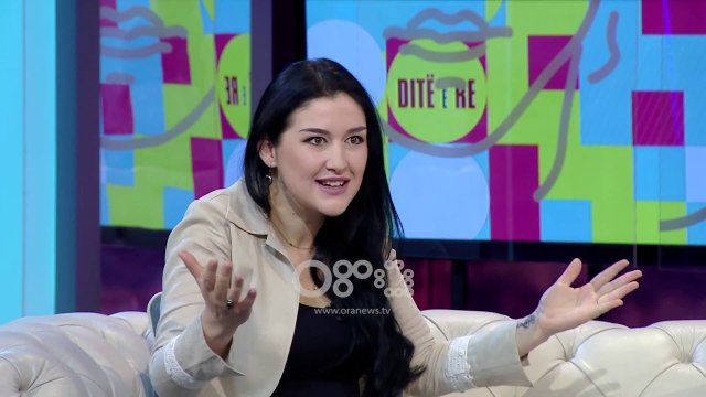 Ditë e Re - Sopranoja Simona Karafili në pritje të ëmbël. Zbulon emrin e vajzës