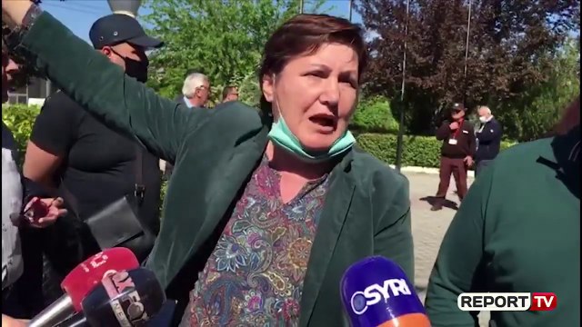 Albpetrol uli pagën, 250 punonjës në protestë: Po na hedhin në rrugë...të na japin pagën e luftë