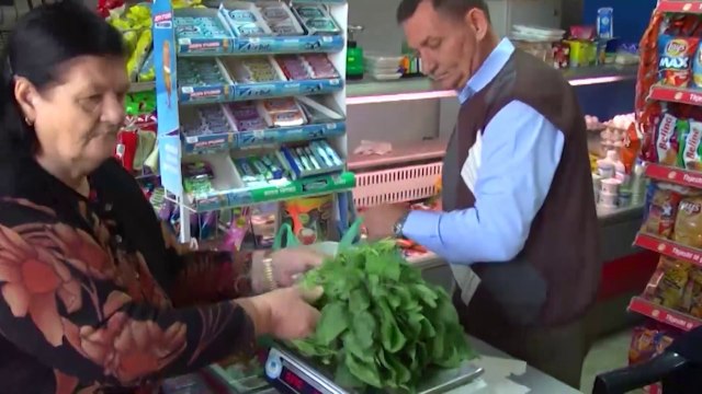 Ora News - Qytetarët s'kanë besim te ushqimet: Te Big Market kemi blerë produkte të skaduara