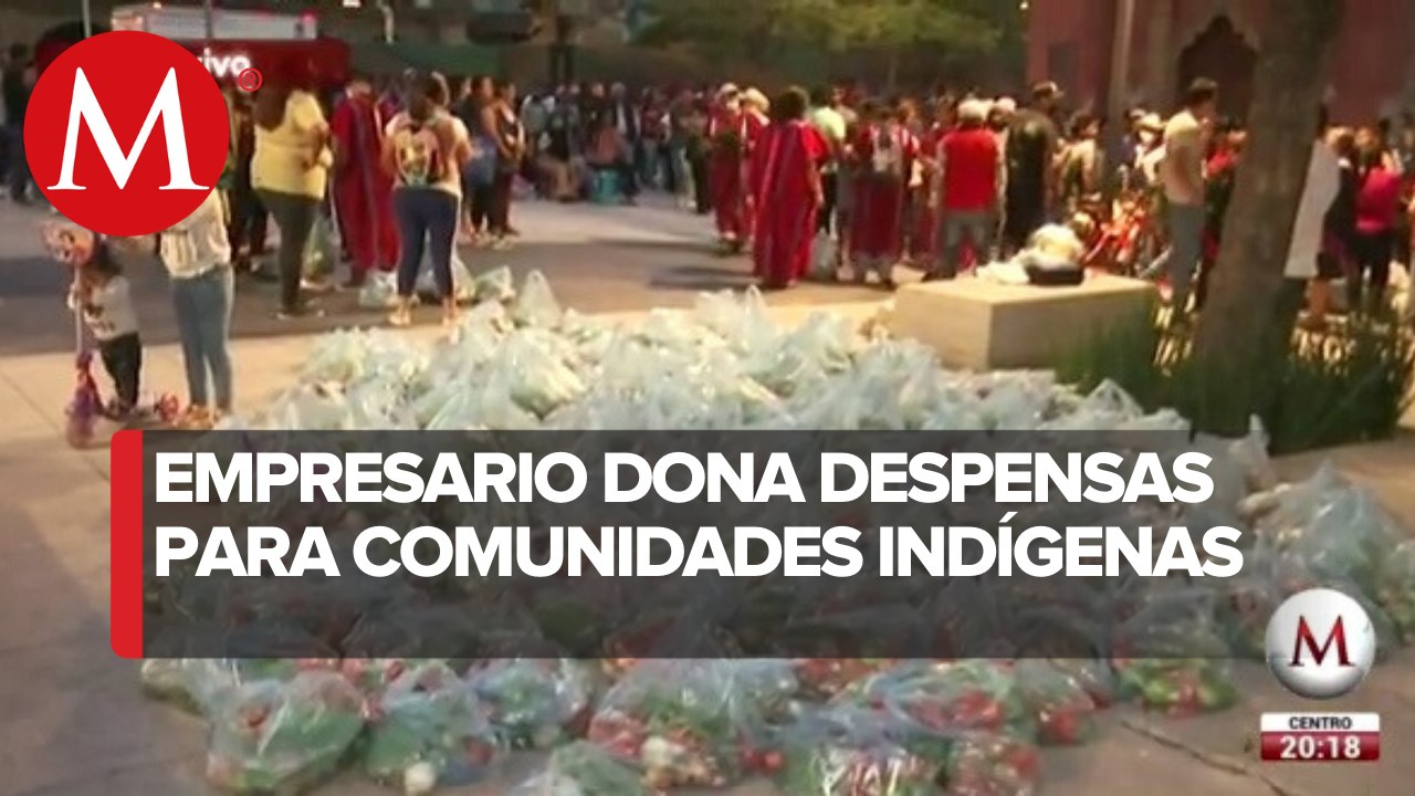 Se realizan entregas de despensas a integrantes de pueblos indígenas en Plaza Tlaxcoaque