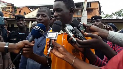 GUINÉE : UN VOLEUR FÉLICITE LA POLICE SUITE À SON ARRESTATION LOL