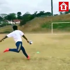 Tremendo Golazo de volea en el llano