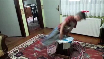 TRABZON Kütük ve borulardan spor aletleriyle cimnastik yapıyorlar