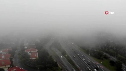 Güne sis ile uyanan İstanbul havadan görüntülendi