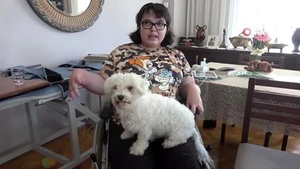 Engelli kız kitap gelirini AHBAP'a bağışlamak istiyor