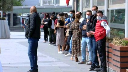 AVM'lere akın edenler Bilim Kurulu üyesini çileden çıkardı: Boşuna mı konuşuyoruz, o zaman istifa edelim