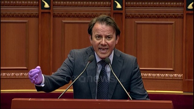 Ora News -Shpërthen Ralf Gjoni: PD është në krevat me PS, Tit Vasili si nuse fshati në kohët e moçme