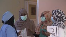 احتجاجا على عدم توفير السلامة لهم.. ممرضو السودان يضربون عن العمل