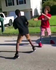 [Cậu bé khuyết tật] 56104