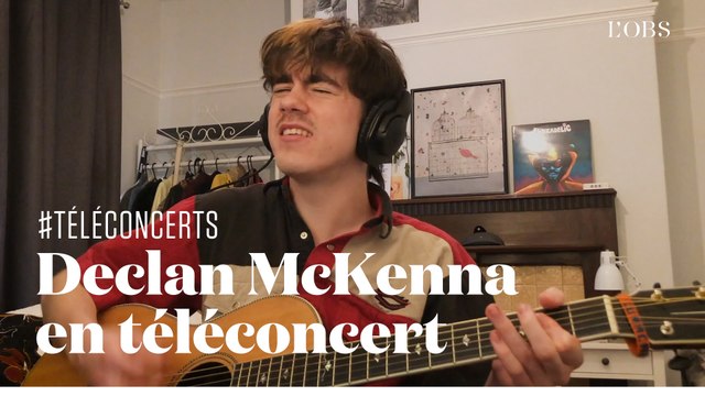Declan McKenna joue en acoustique The Key to Life on Earth en téléconcert depuis Londres