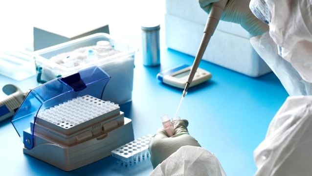 Koronavirüs: İsviçreli ilaç firması Roche'un geliştirdiği antikor testinin kullanımı İngiltere'de...