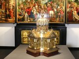 Aachener Dom stellt Gebeine der Heiligen Corona aus