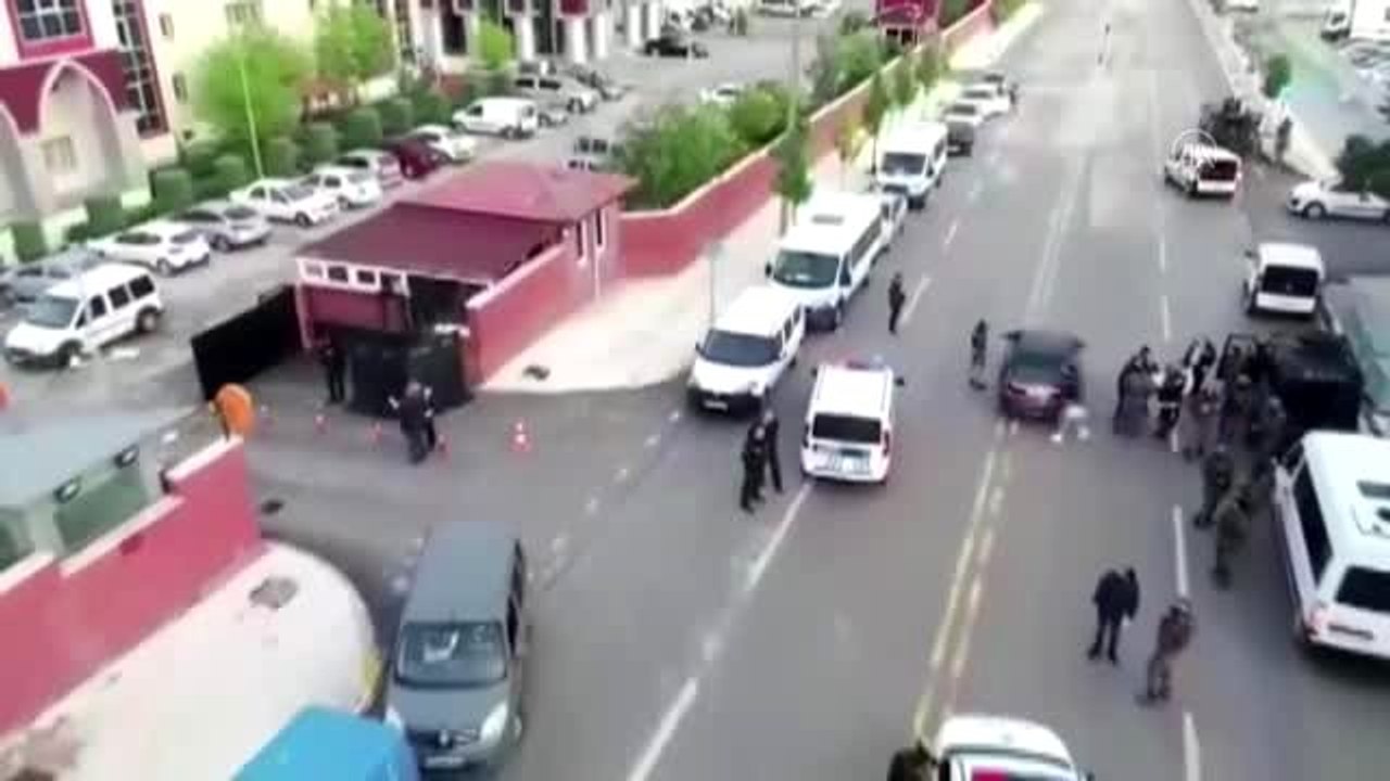 Emniyet silahlı suç örgütüne yönelik operasyon görüntülerini paylaştı