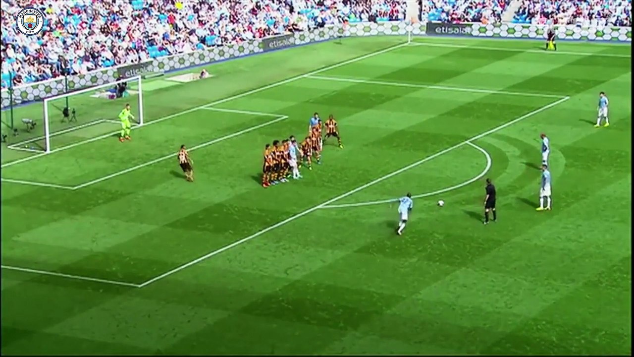أفضل لحظات يايا توريه مع مانشستر سيتي