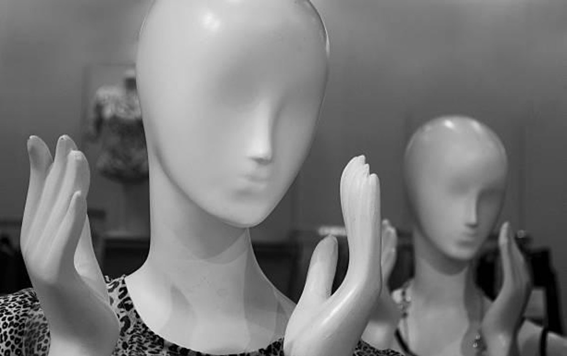 Mannequins Will Fill Empty Seats at This Michel...