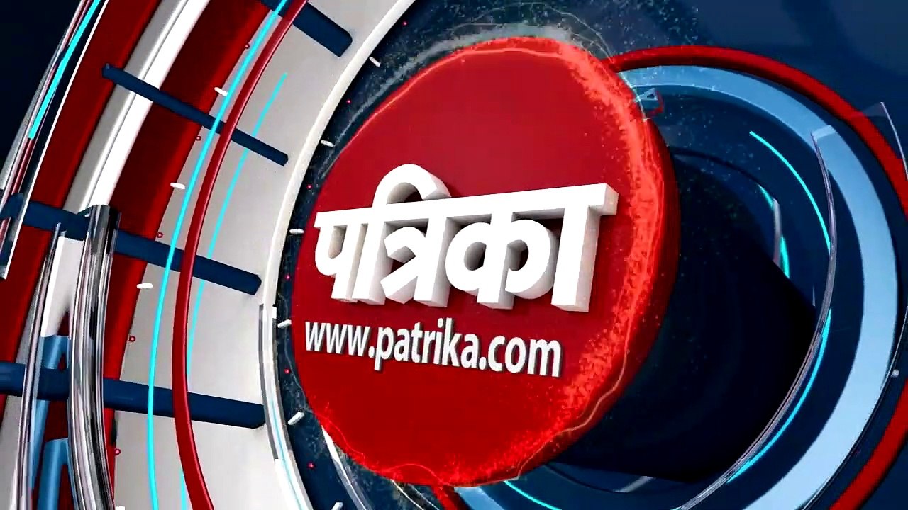 तैमूर अली खान ने मौसी करिश्मा के साथ मनाया क्रि...