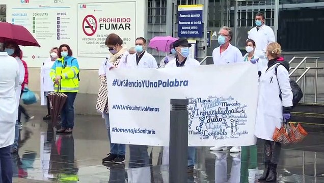Médicos espanhóis homenageiam colegas mortos por Covid-19