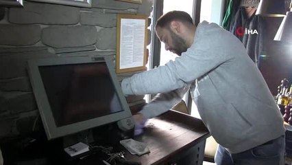 - Almanya'nın başkenti Berlin'de restoran ve kafeler yarın yeniden açılıyor