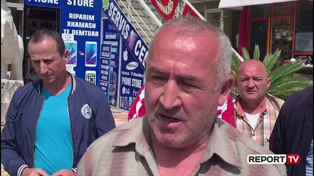 Protestuesit në Fier: Rama na la pa bukë, asnjë s'e ka marrë pagën e luftës... jemi në gjendje