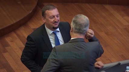 Dekreti i Thaçit në Kushtetuese - News, Lajme - Vizion Plus