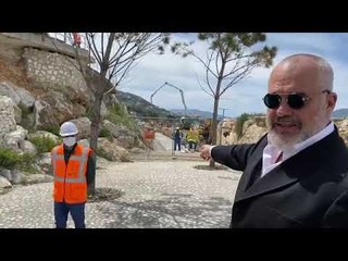 'Plazhi më i bukur'! Rama inspekton zgjatimin e lungomares në Vlorë, kritika Lelit: Mbylli ato gropa