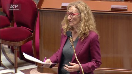 Renvoi des procédures judiciaires dont l'audience n'a pu se tenir : "Il faut trouver des solutions temporairement exceptionnelles", défend la Garde des Sceaux.