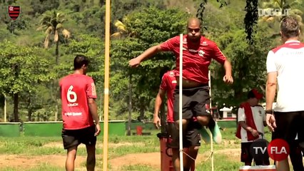 Những khoảnh khắc ấn tượng của Adriano trên sân tập