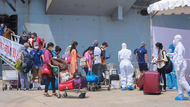 INS Jalashwa reaches Maldives for repatriation mission