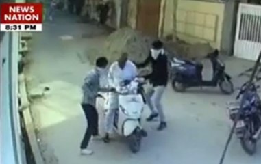 zero hour: Two men snatch huge amount of money from a scooter borne man in Ludhiana