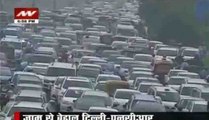 Top 5 stories of the hour: Traffic jams cripple lives in Delhi, Mumbai and Bangalore