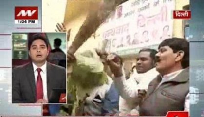 Speed@100: Protest at Gopal Rai's residence
